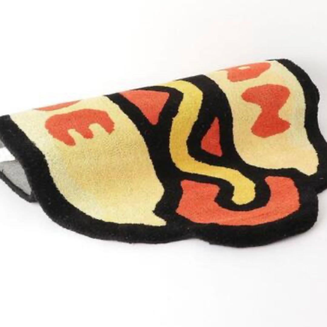 ヒューマンメイド　ホットドッグ　ラグマットHOT DOG RUG SMALL
