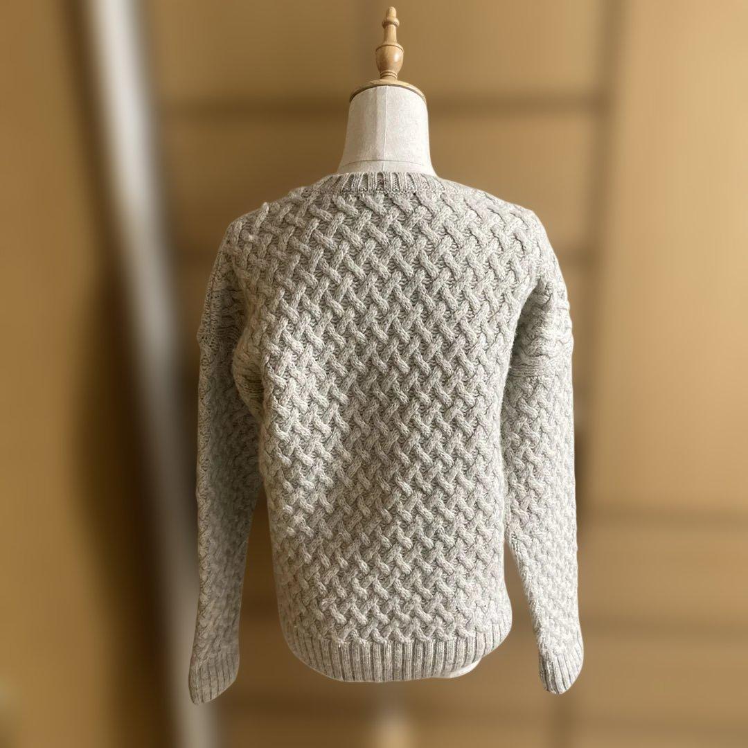 しの【美品】JOHN SMEDLEYケーブル編み模様 長袖ニットセーター