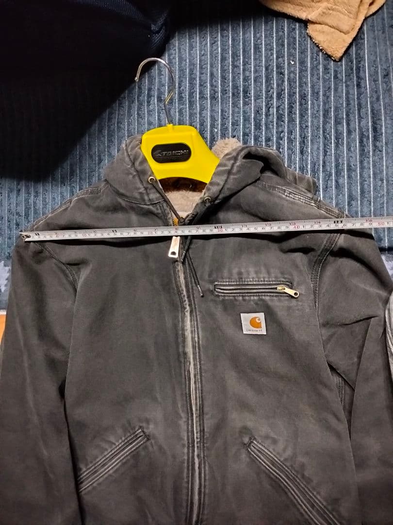 カーハート　シエラジャケット