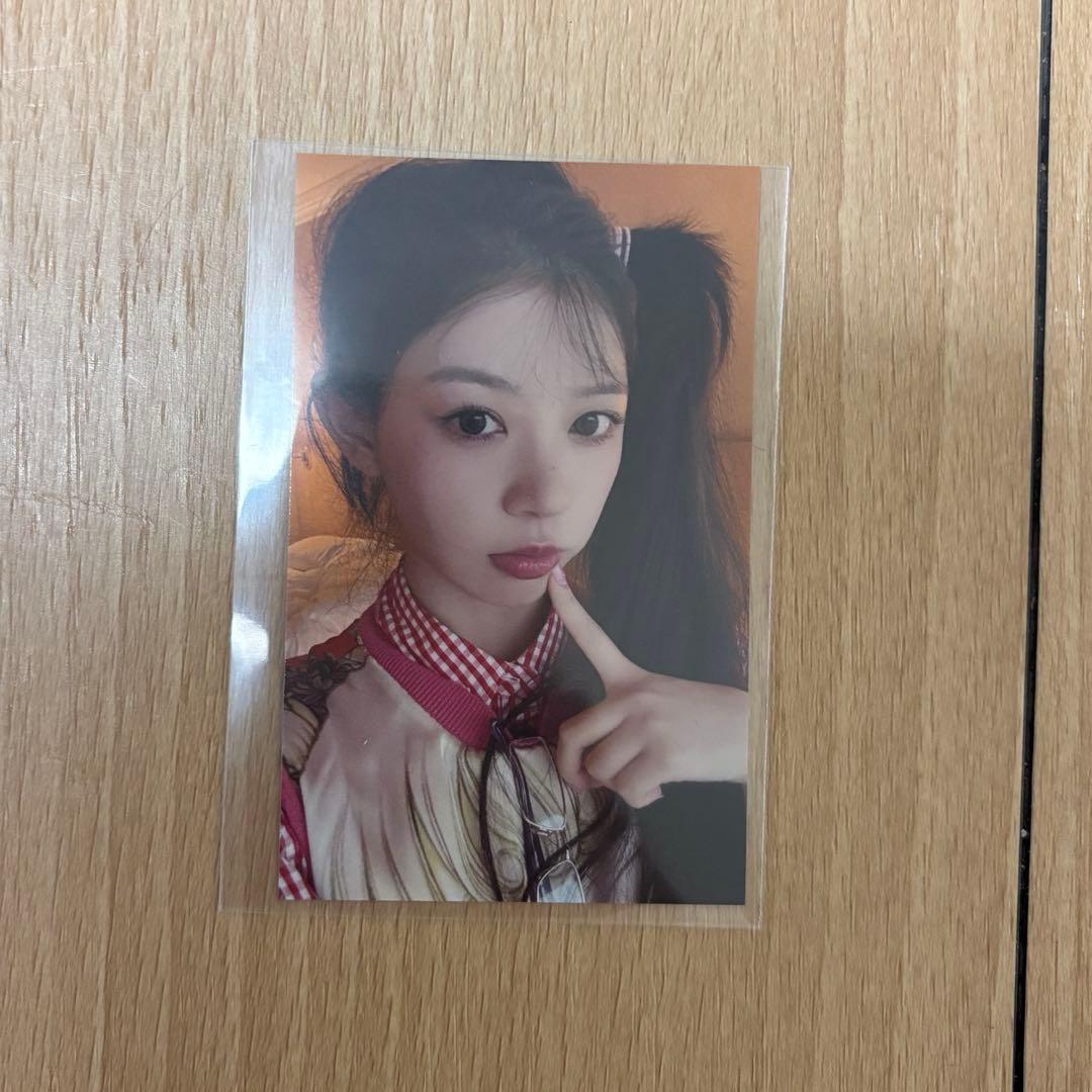 illit super real me トレカ モカ ラキドロ ユニバ