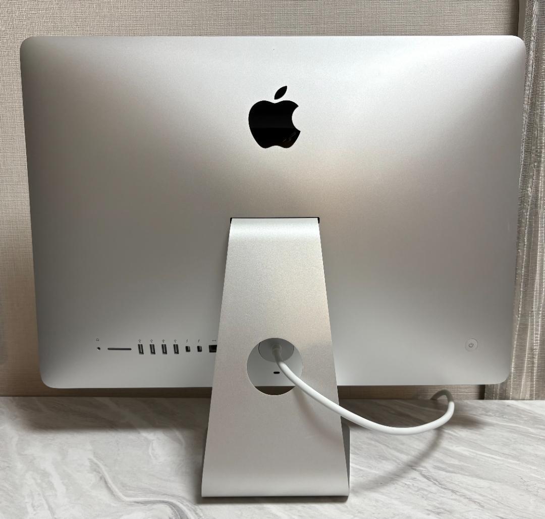 Apple iMac 21.5インチ Retina Late 2015
