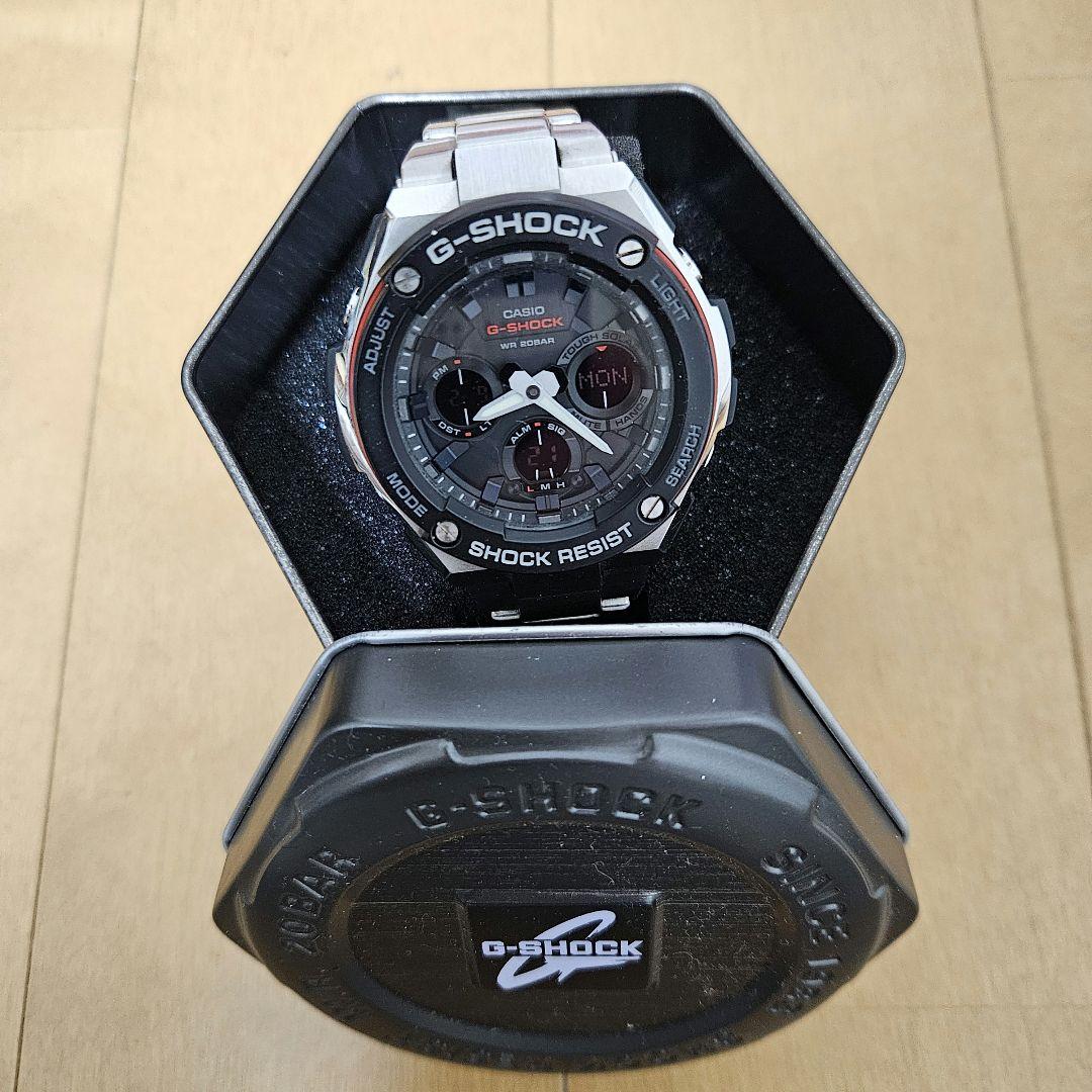 Gショック GST-W100D 電波ソーラー