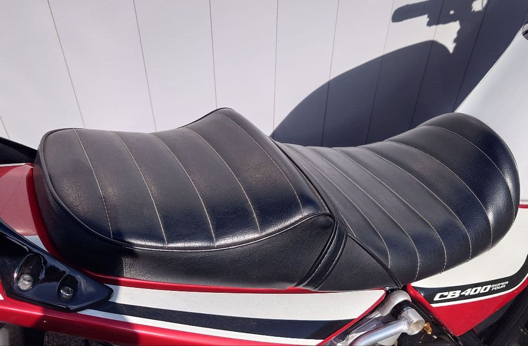 あつ　CB400SF　タックロール　アンコ抜き　ローダウン　NC39　42