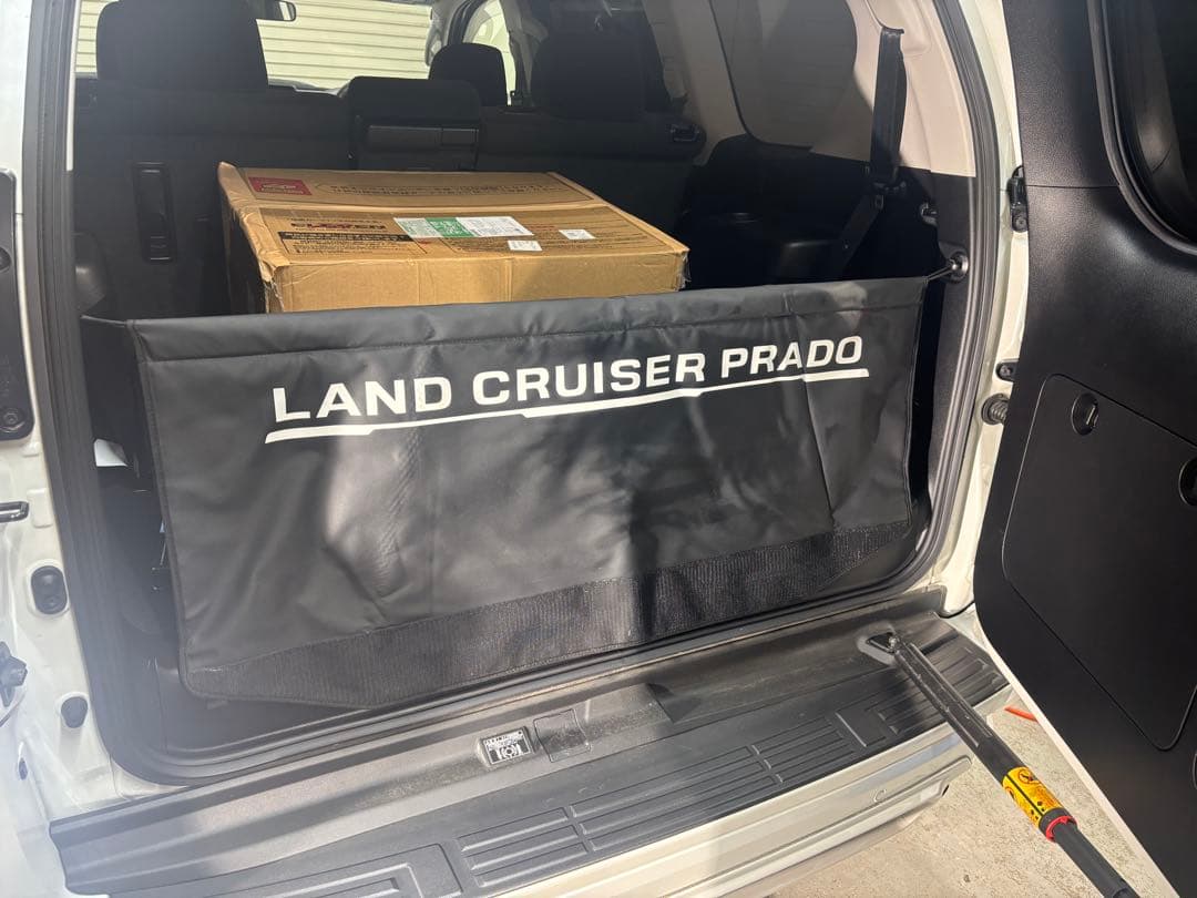 k*様 売り切り　150系　プラド　後期　純正　ラゲージ　プロテクター