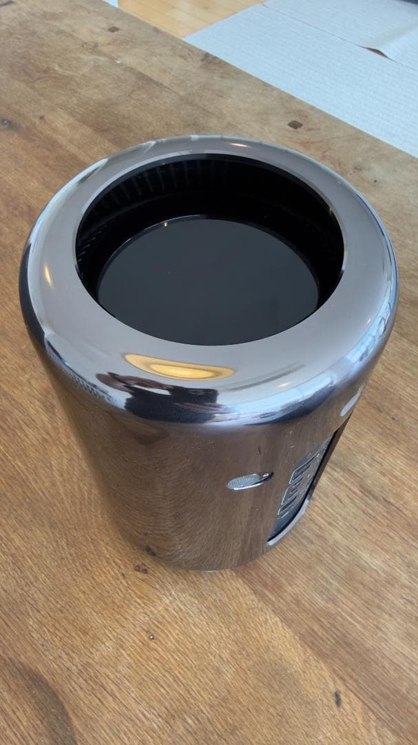 Mac Pro Late 2013 8コア 64GB Dual D700