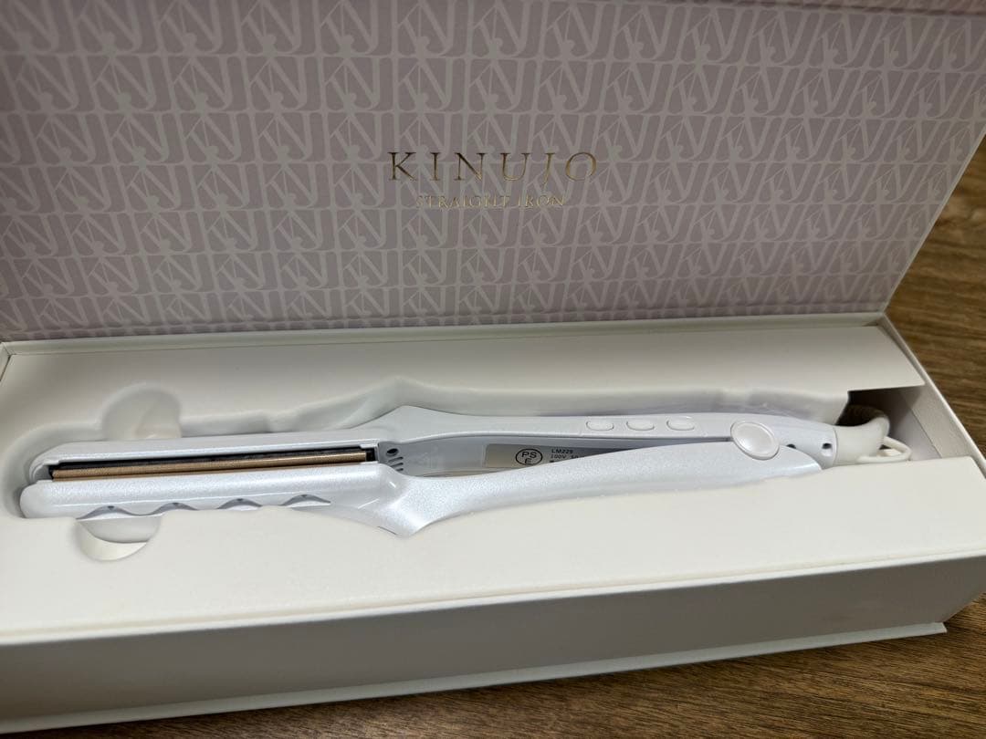 KINUJO LM225 絹女　ストレートヘアアイロン ホワイト