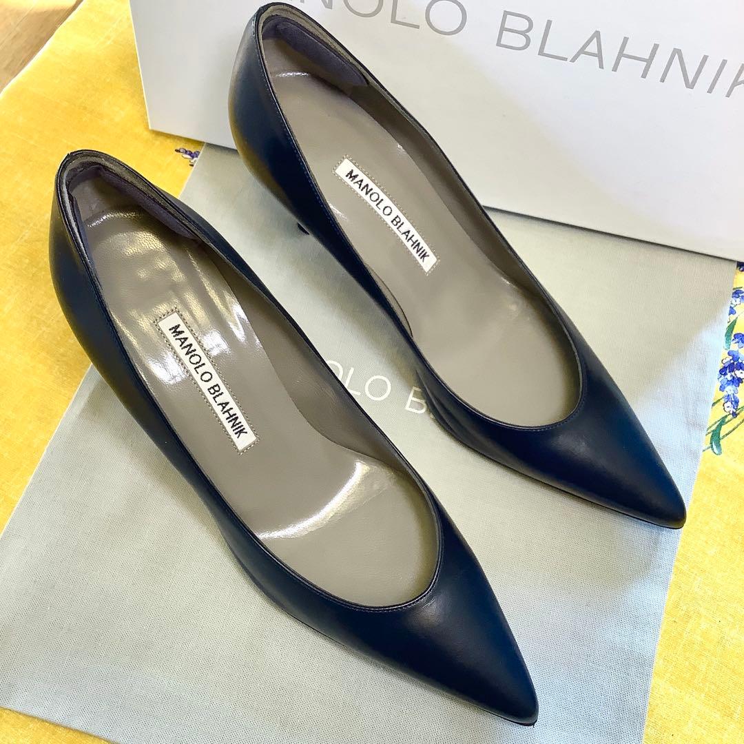 新品同様! マノロブラニク 定番キエッタ 極上ネイビー スムースカーフ23㎝