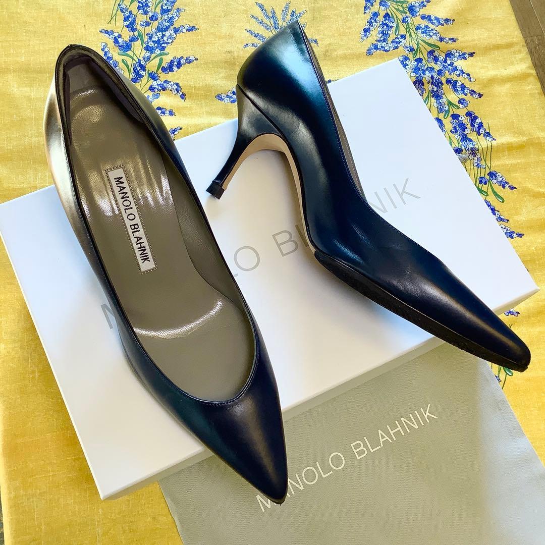 新品同様! マノロブラニク 定番キエッタ 極上ネイビー スムースカーフ23㎝