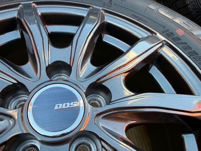 セレナ ノア ヴォクシー スタッドレスタイヤセット 195/65R15 バリ山！