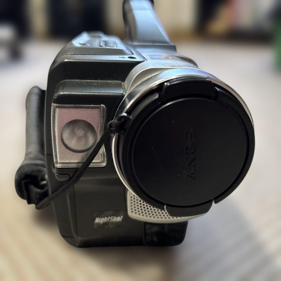 SONY Handycam 240倍ズーム Hi8 ジャンク品　動作確認済み