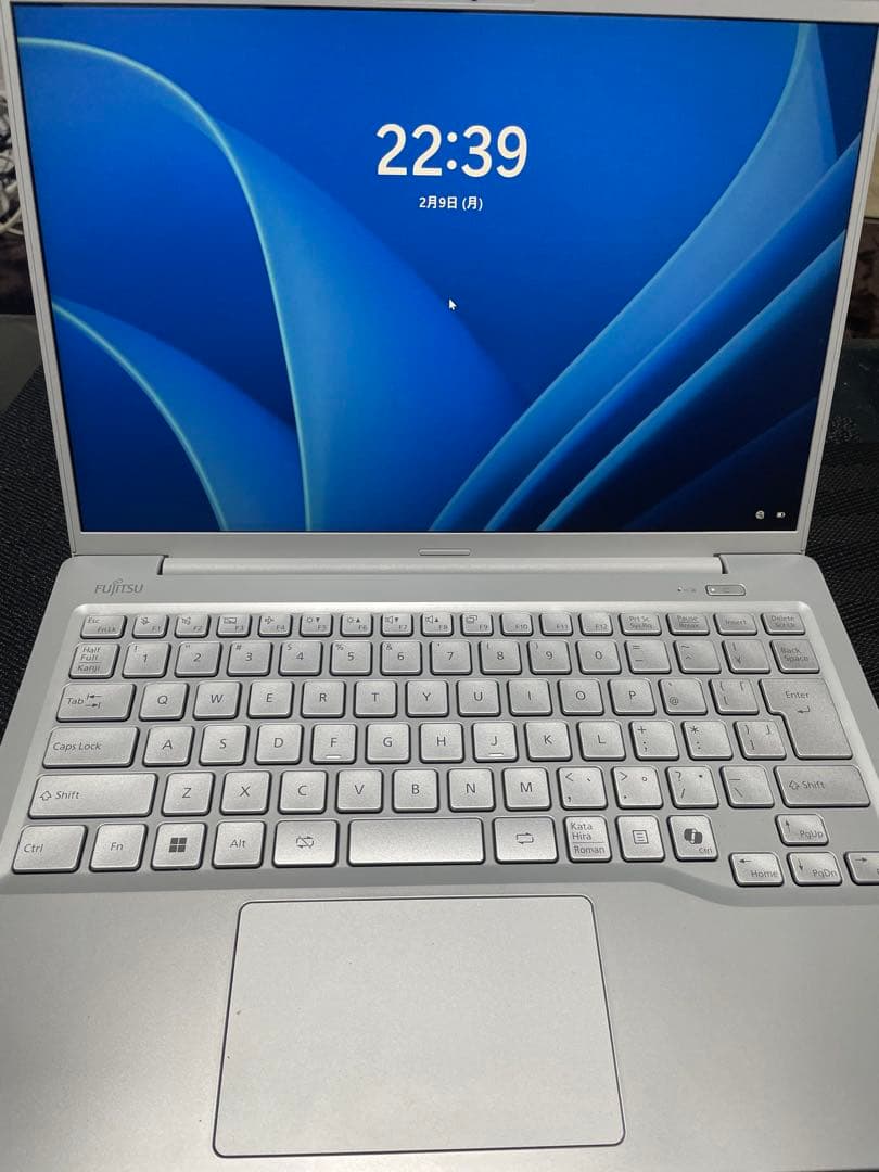 富士通 LIFEBOOK MH55/J3 ノートパソコン