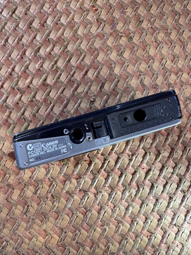 セール Canon IXY 7倍ズーム コンパクトデジタルカメラ