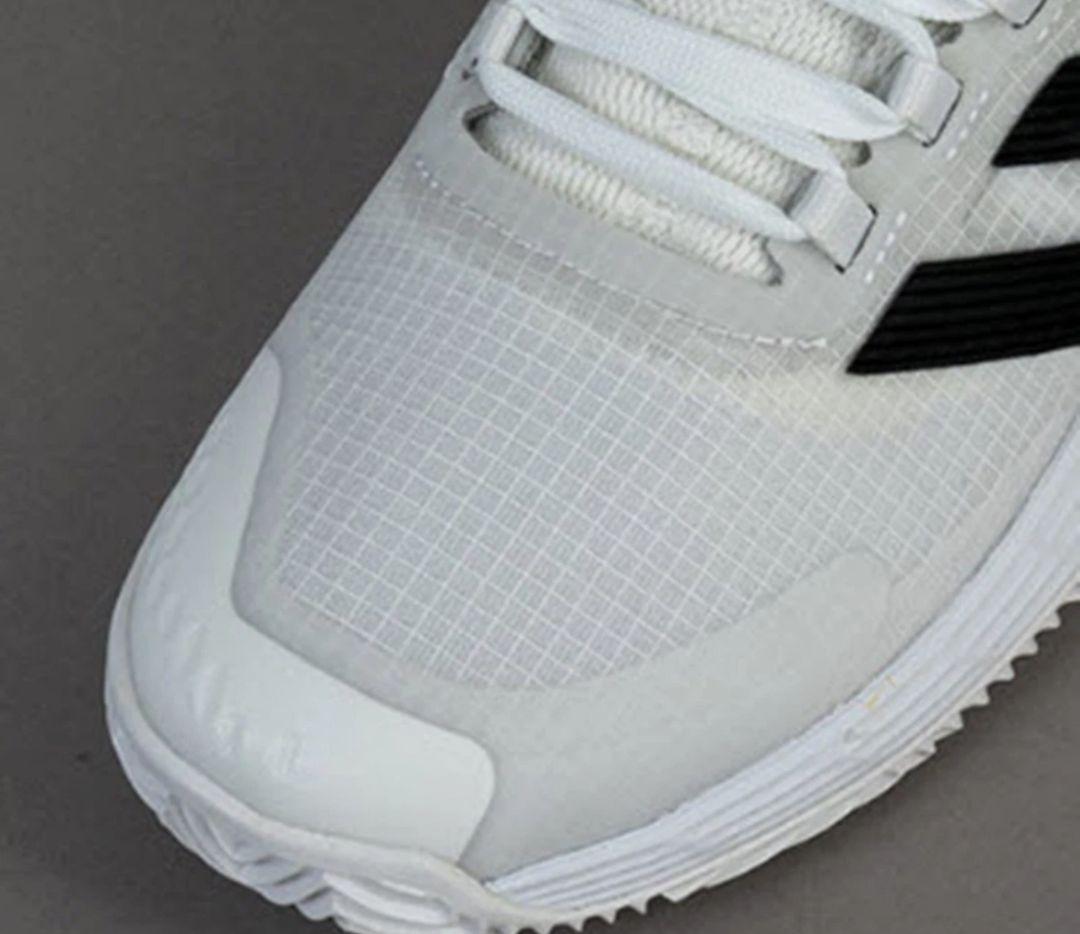 【新品】アディダス　ウーバーソニック4.1　オムニ・クレー用　25.5cm