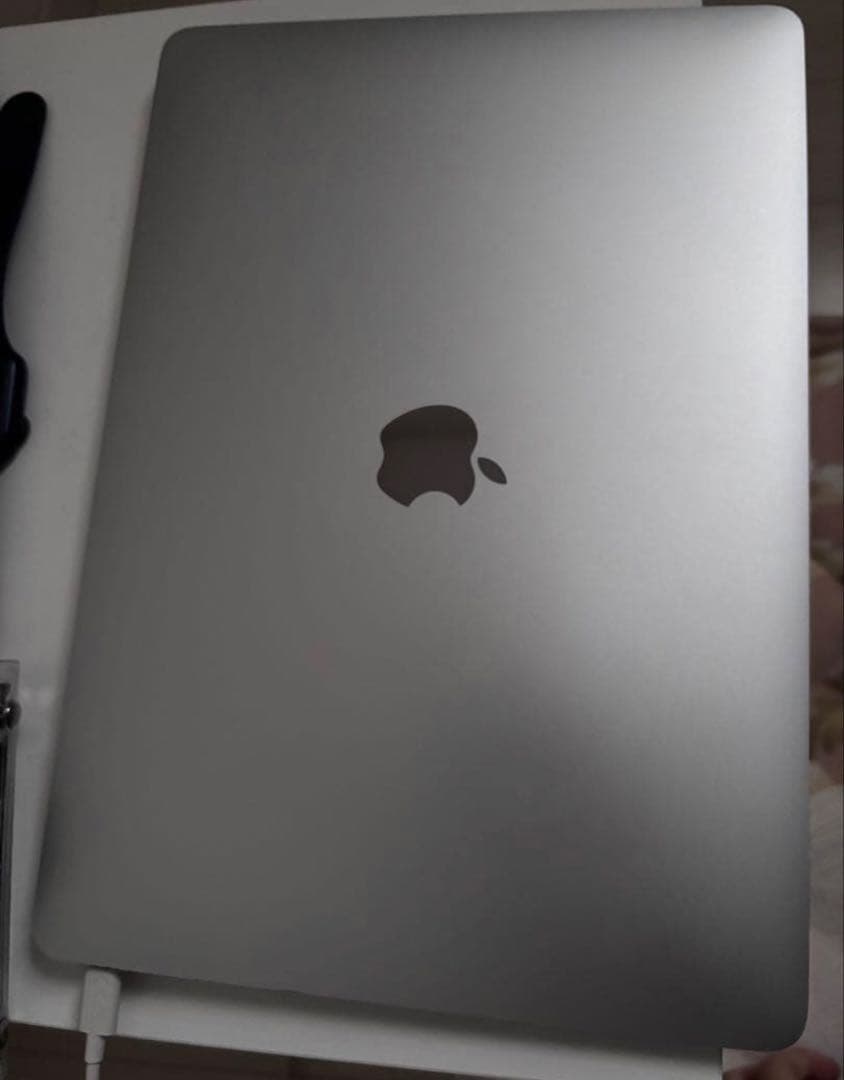 【箱付美品】MacBookAir2018 シルバーパソコンPC