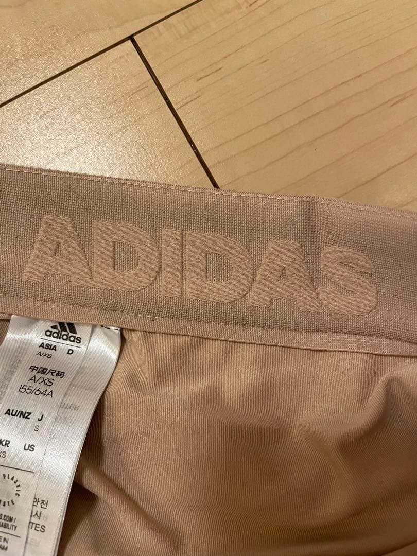 アディダスレディースゴルフセットアップ