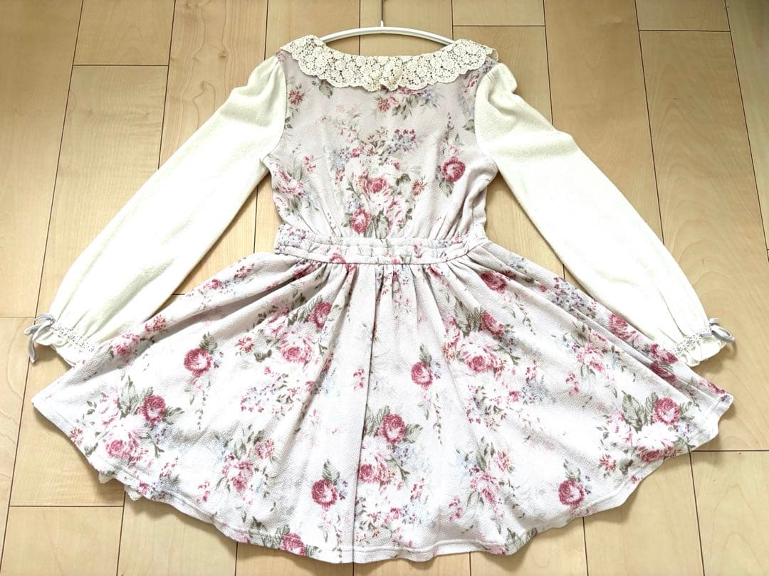 リズリサ　ビッグリボン付き　レース襟　薔薇　花柄　長袖ワンピ