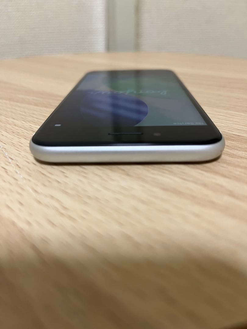 Apple iPhone 第2世代SE 本体　64GB バッテリー残81%