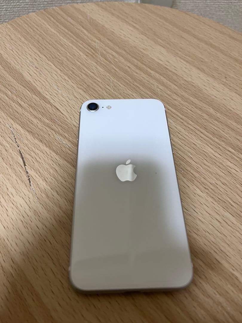 Apple iPhone 第2世代SE 本体　64GB バッテリー残81%