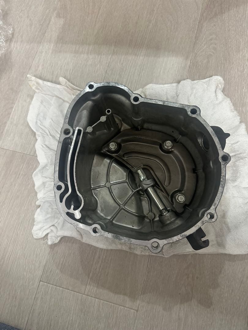 ゼファーχ クラッチカバー