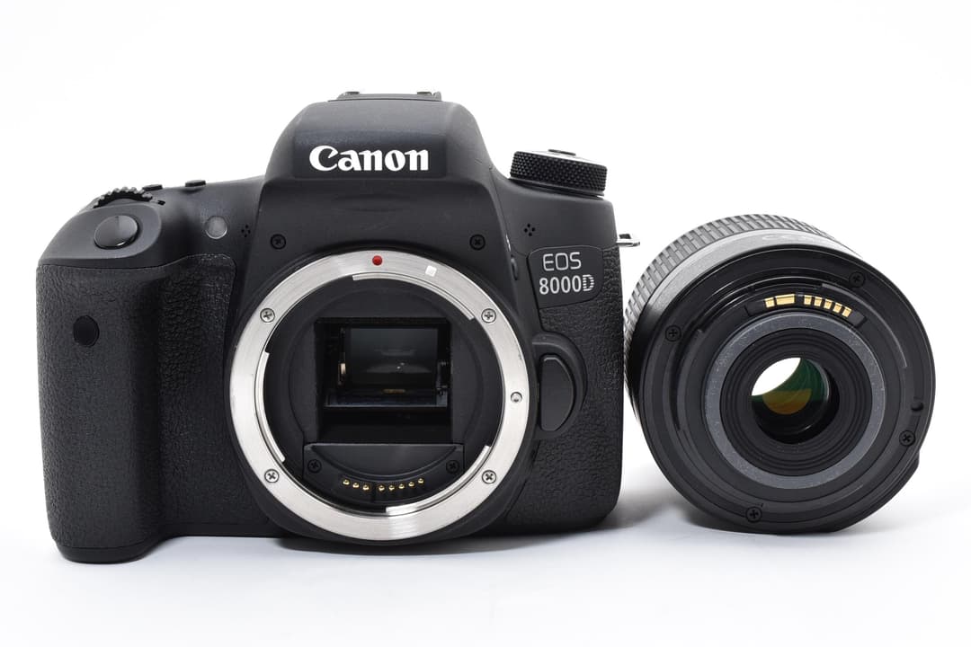 未使用に近い Canon EOS 8000D レンズキット #9468