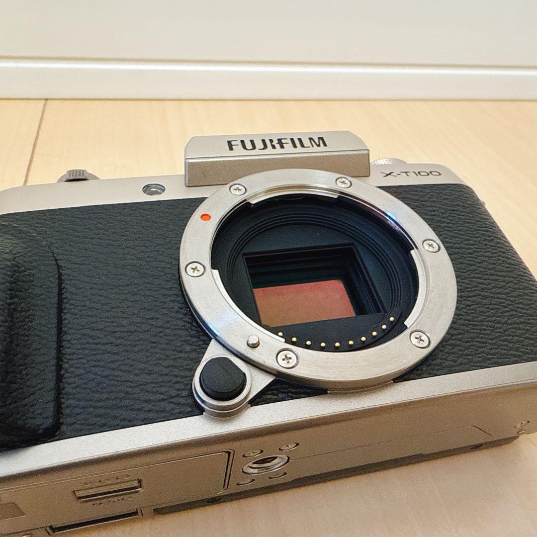 富士フイルム X-T100 ダブルズームレンズキット　シャンパンゴールド