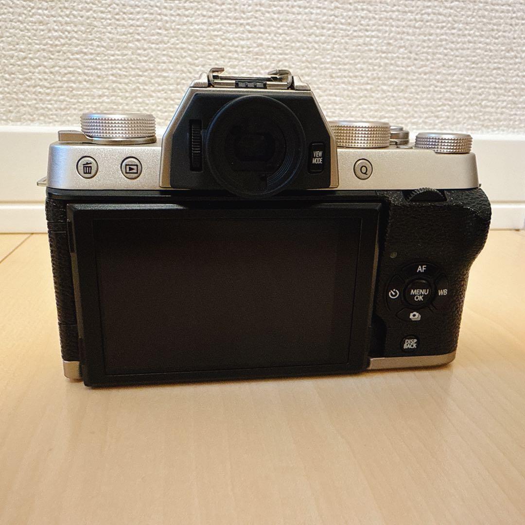 富士フイルム X-T100 ダブルズームレンズキット　シャンパンゴールド