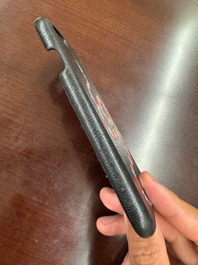 Gucci 蛇デザイン iPhoneSE 用ケース