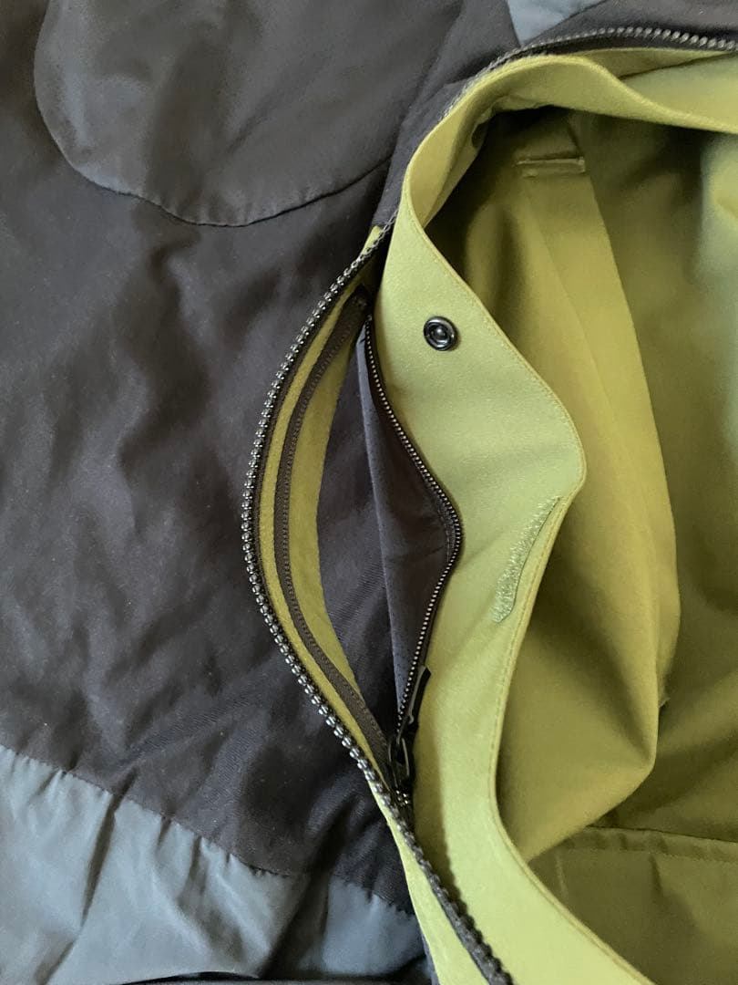 43D スノーボードジャケット　M-L オリーブグリーン　43degrees