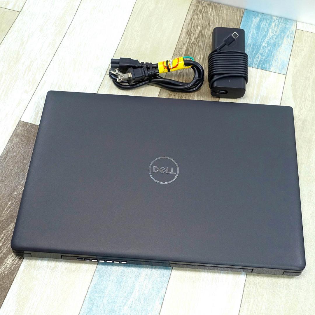 未使用に近いレベルの極美品⭐️超高速大容量新品ＳＳＤ１ＴＢ搭載☆１１世代コアｉ５