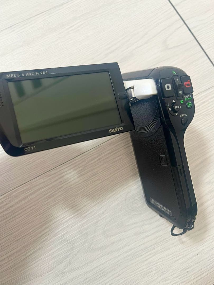 デジタルムービーカメラ SANYO Xacti DMX-CG11箱付き