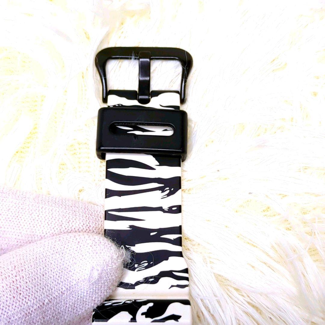 [美品] G-SHOCK GW-M5610BW タイガーカモ 電波 ゼブラ 時計