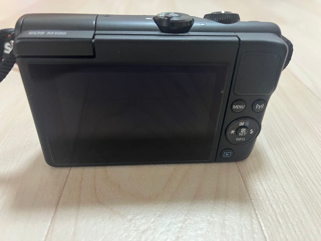 Canon EOS M100 デジタル一眼レフカメラ