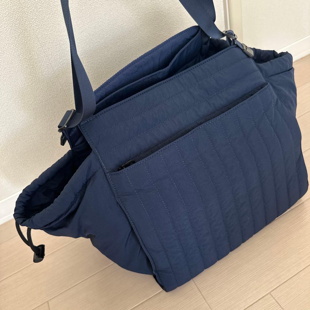 ソルプレーサ　キルティング マザーズバッグ Mサイズ ネイビー　SOLPLASA