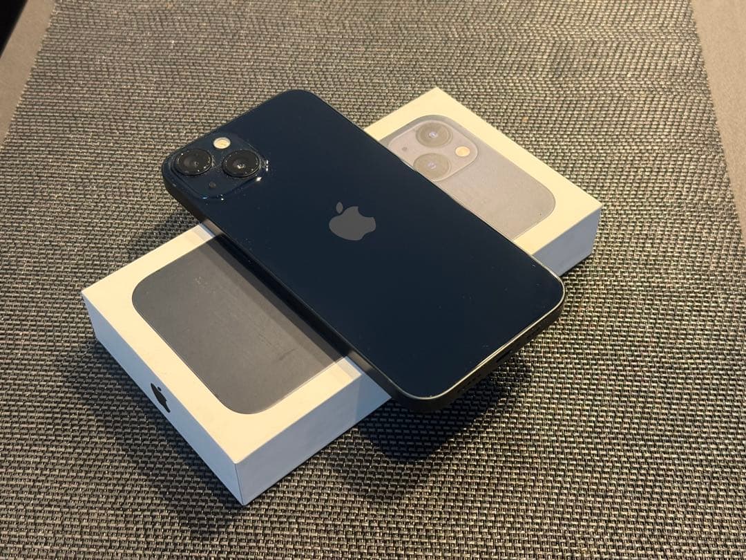 Apple iPhone 13 128GB ミッドナイト SIM フリー 86%