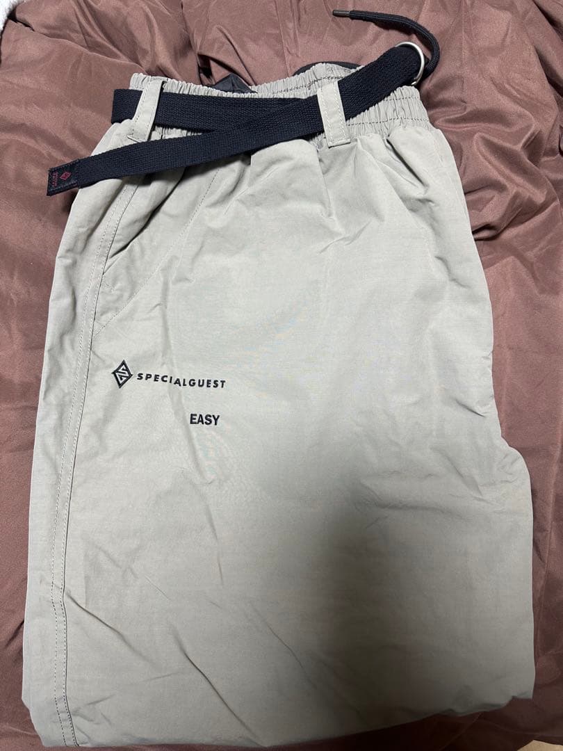 スペシャルゲスト　special guest ウェア