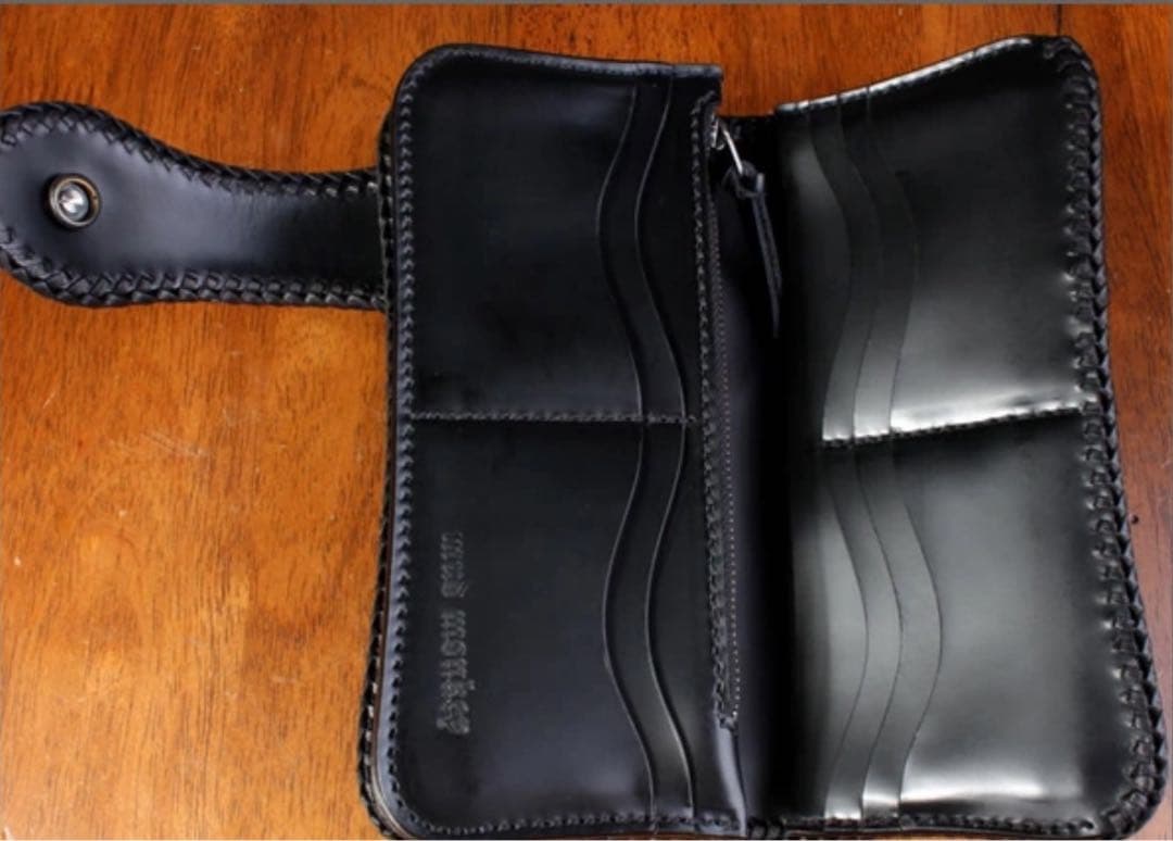 mud monkey 彫刻デザイン 長財布 ブラックレッド バイカーズウォレット