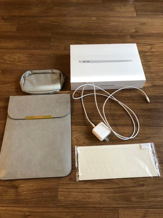 Mac Book Air 13inch ほぼ未使用