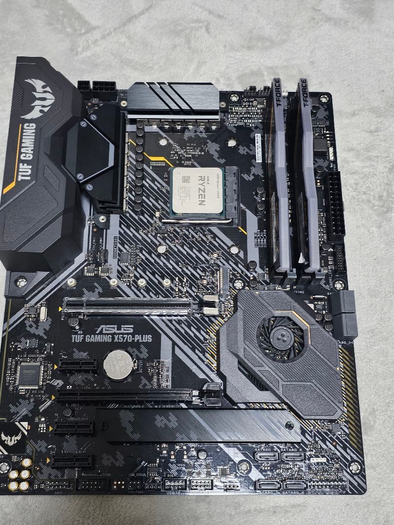 CPU ASUS TUF X570 Ryzen7 5700X DDR4 16GB