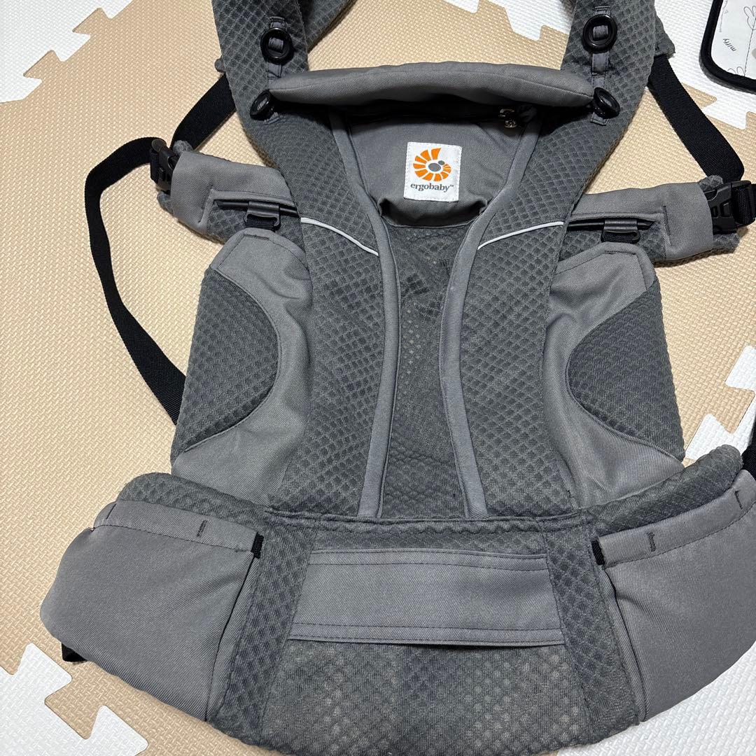 Ergobaby エルゴベビー オムニブリーズ　グラファイトグレー　メッシュ