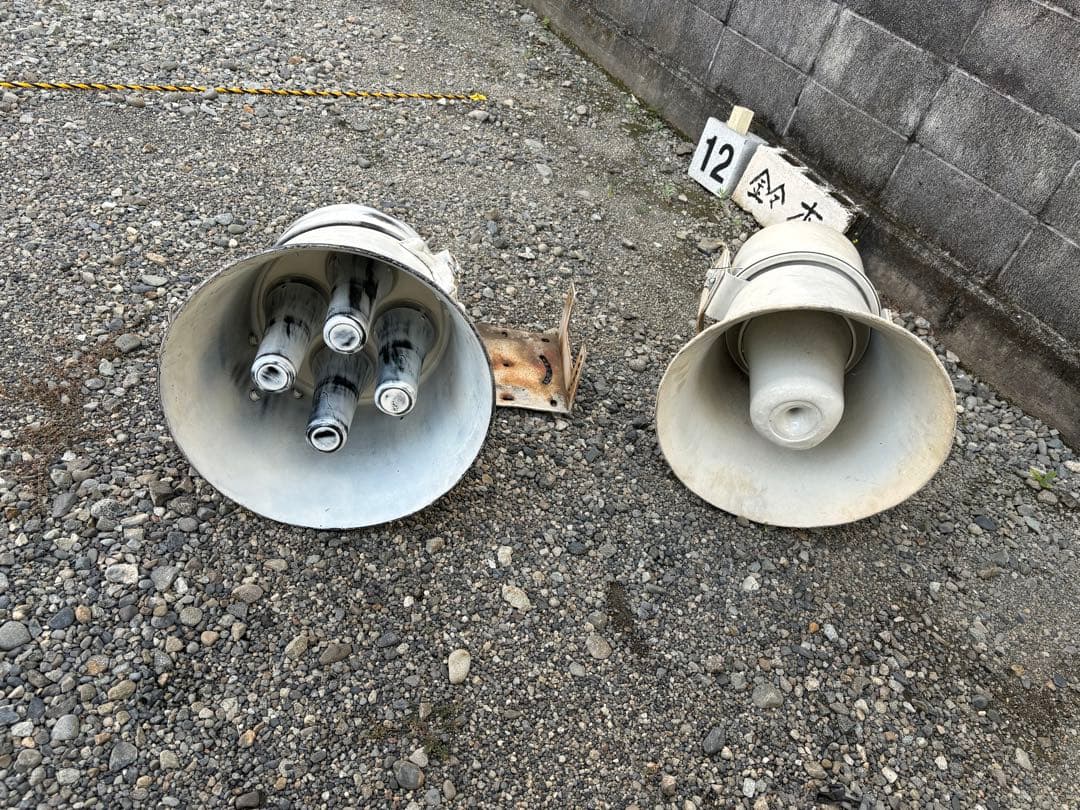 スピーカー　2個売り