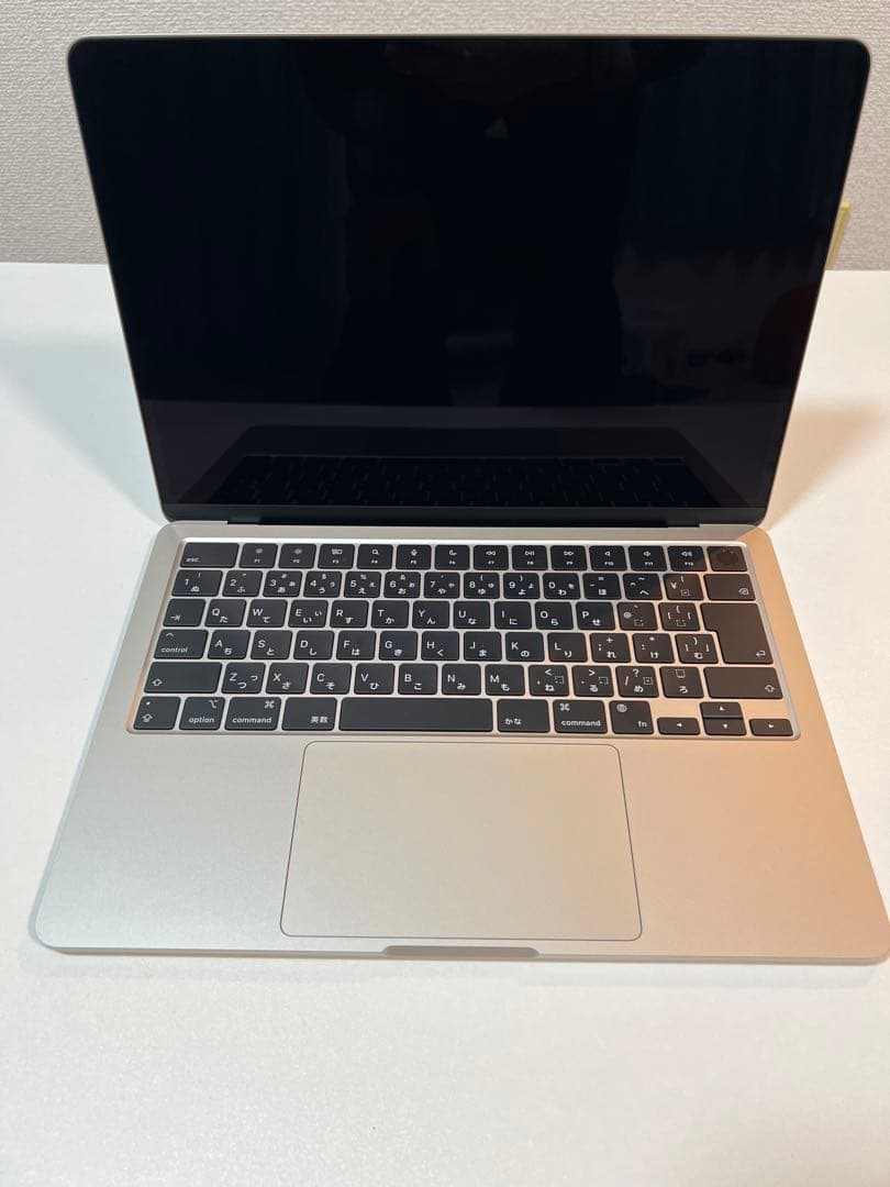 Apple MacBook Air M2 2022 本体　スターライト