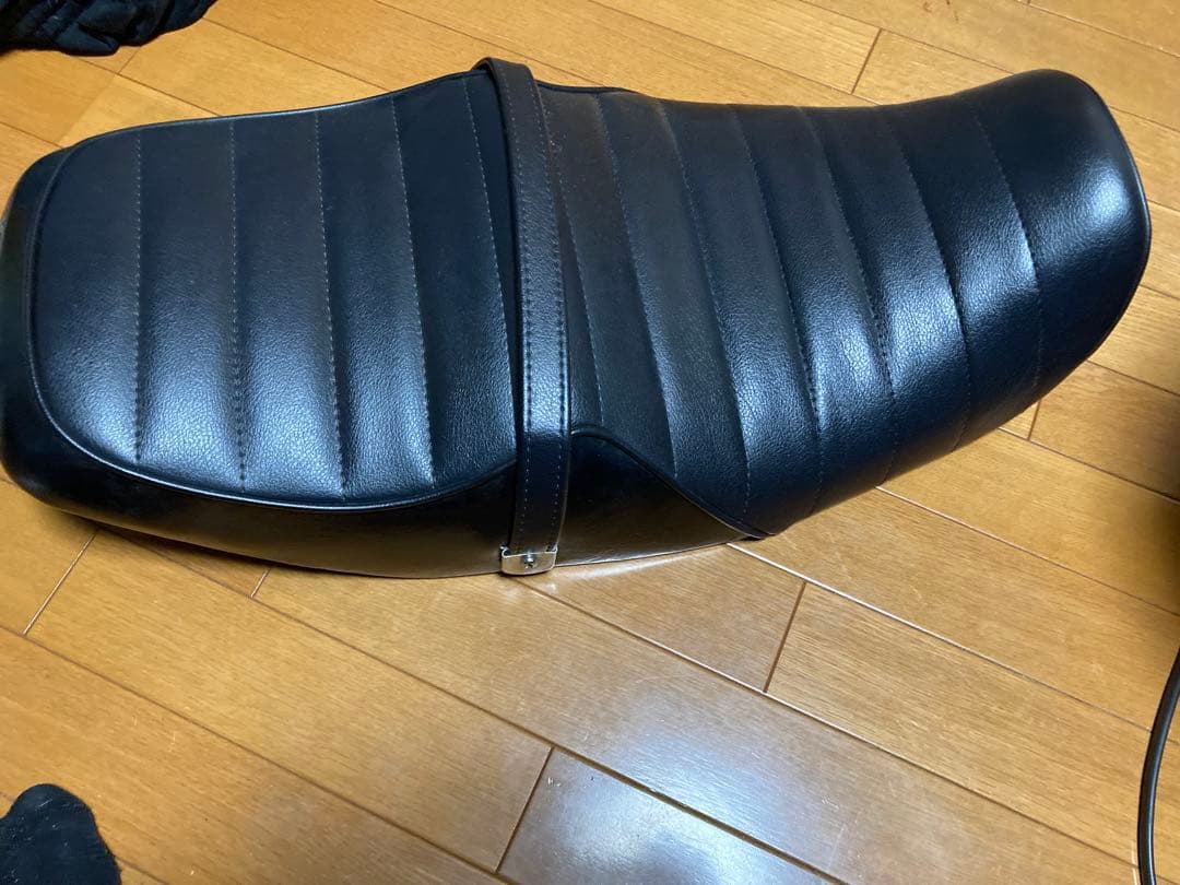 tkgバイク用シート 黒 ストライプデザイン