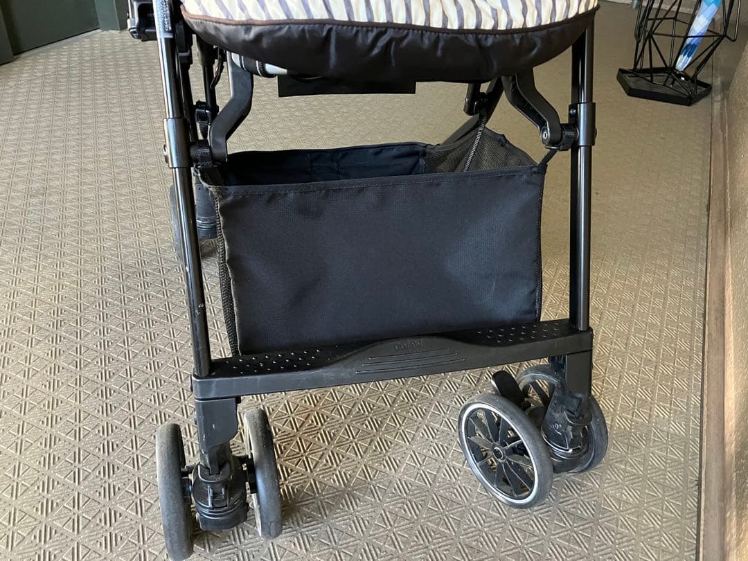 ベビーカー ホワイトレーベル スゴカルα 4キャスcompact エッグショック