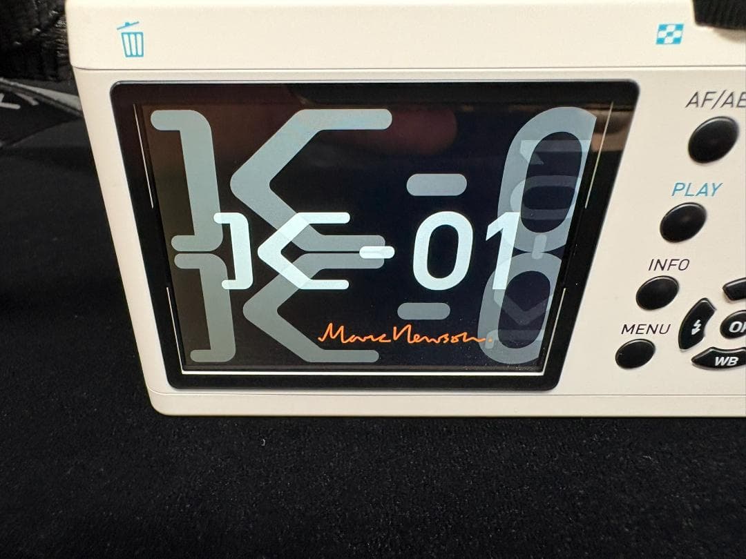 PENTAX K-01 デジタル一眼カメラ レンズ３本セット ホワイト