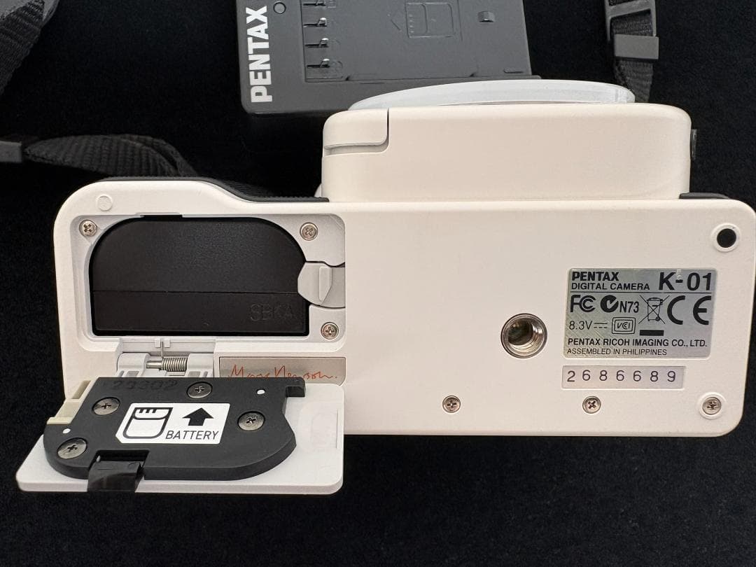 PENTAX K-01 デジタル一眼カメラ レンズ３本セット ホワイト