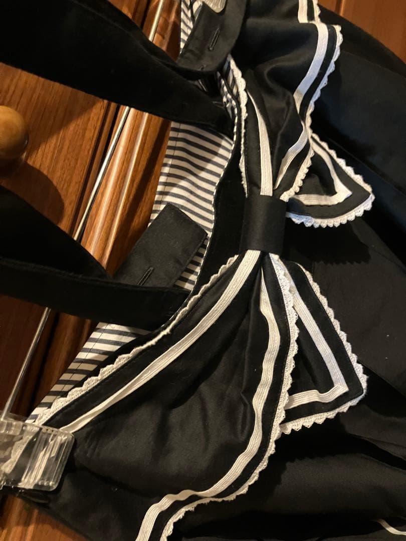 Alice and the Pirates バックリボンプリーツスカート 黒