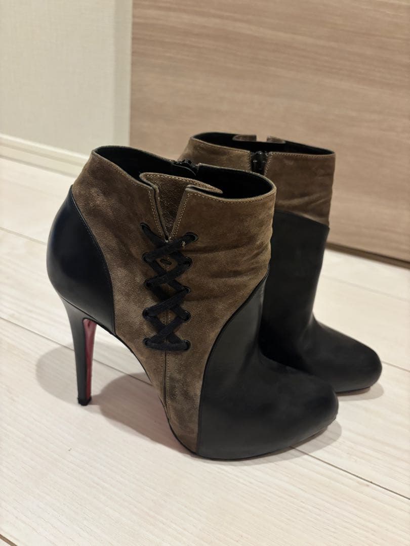 クリスチャンルブタン　レースアップブーティ