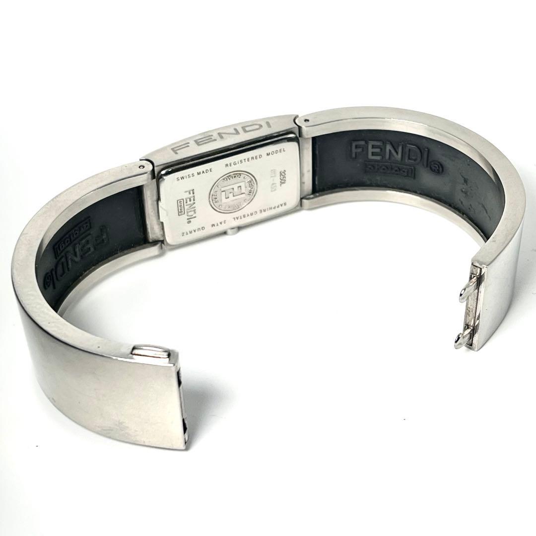 【新品電池/稼働品】フェンディ 3250L バングルウォッチ ズッカ F柄 SS
