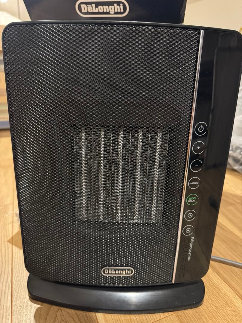 DeLonghi セラミックファンヒーター DCH7993ERJS-BK