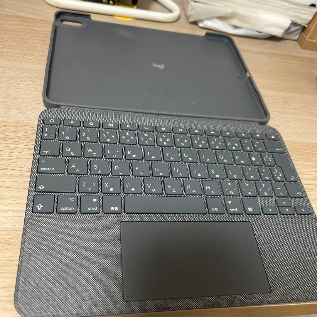 Logitech iPad キーボードケース トラックパッド付き